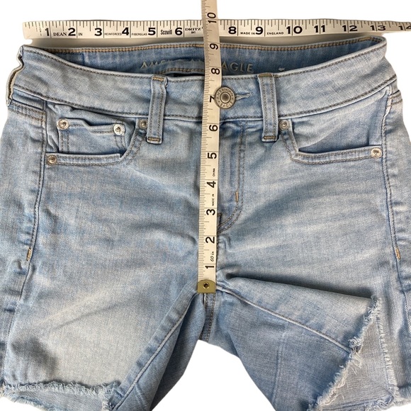 AEO Light Wash Next Level Stretch Cut Off Short - Picture 7 of 11